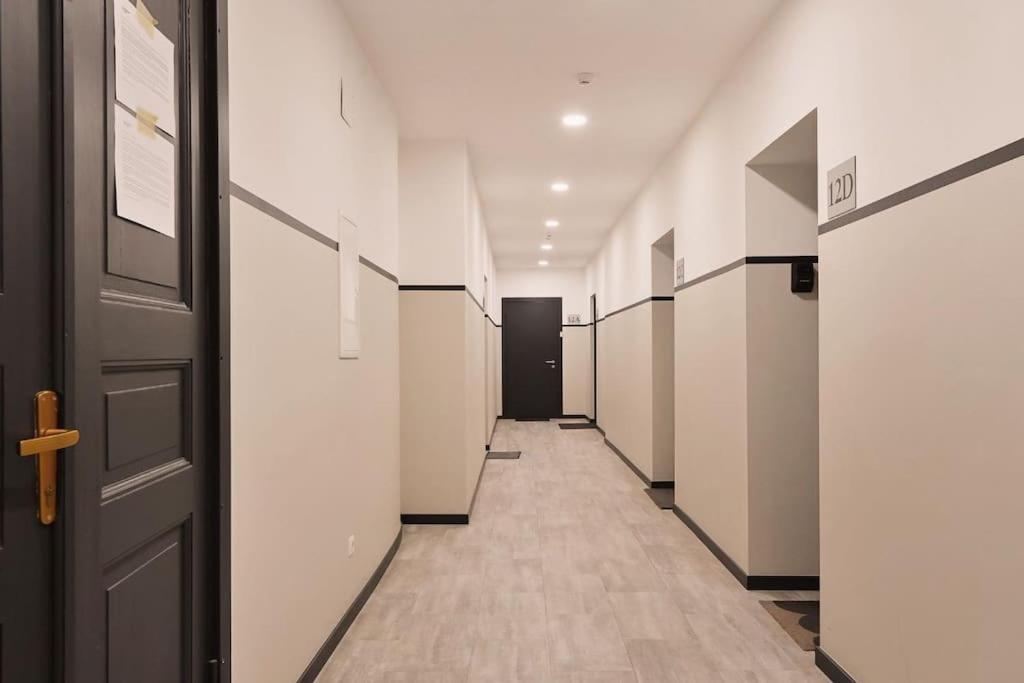 Central & Functional Studio Riga Extérieur photo